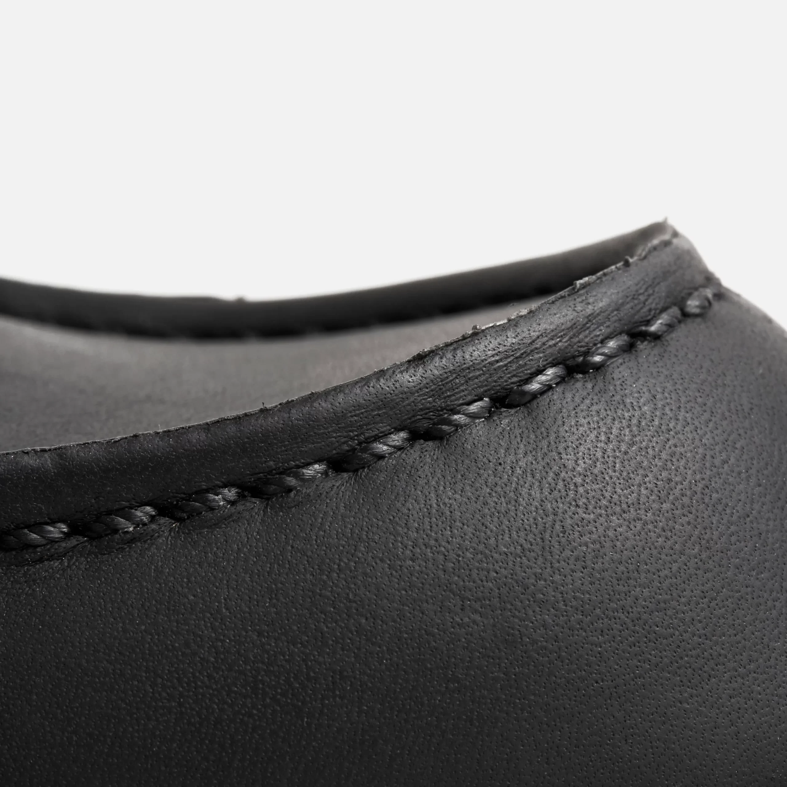 Classic Moc® Men's 6-inch Boot in Black Harness Leather - Image 4